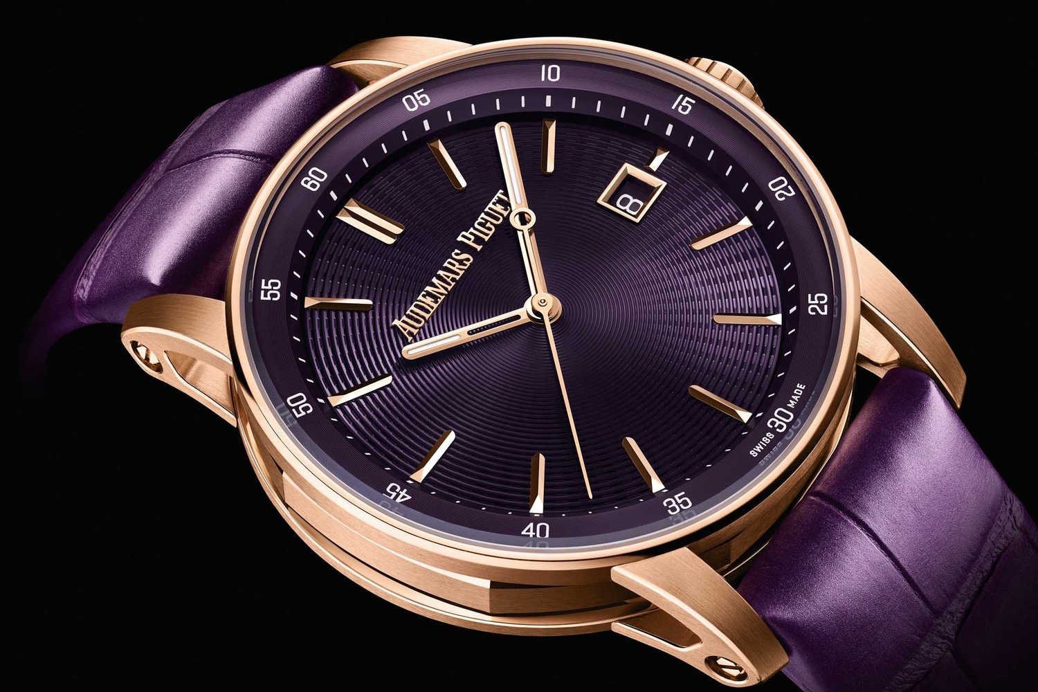 Audemars Piguet爱彼为CODE 11.59系列增添38毫米表壳尺寸，进一步发掘其创新潜能。爱彼开发团队结合澎湃创意与精密科技，巧妙调整此系列复杂表壳的整体比例，为喜爱小表径的藏家打造出全新之作。