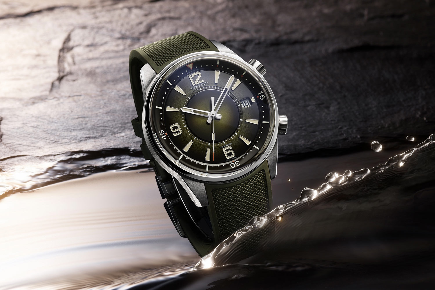 Jaeger-LeCoultre Polaris系列腕表结合实用功能、复古设计元素，以及堪称现代典范的计时性能等三大出众特色，现推出深绿色表盘款式，为日常冒险注入新色彩。