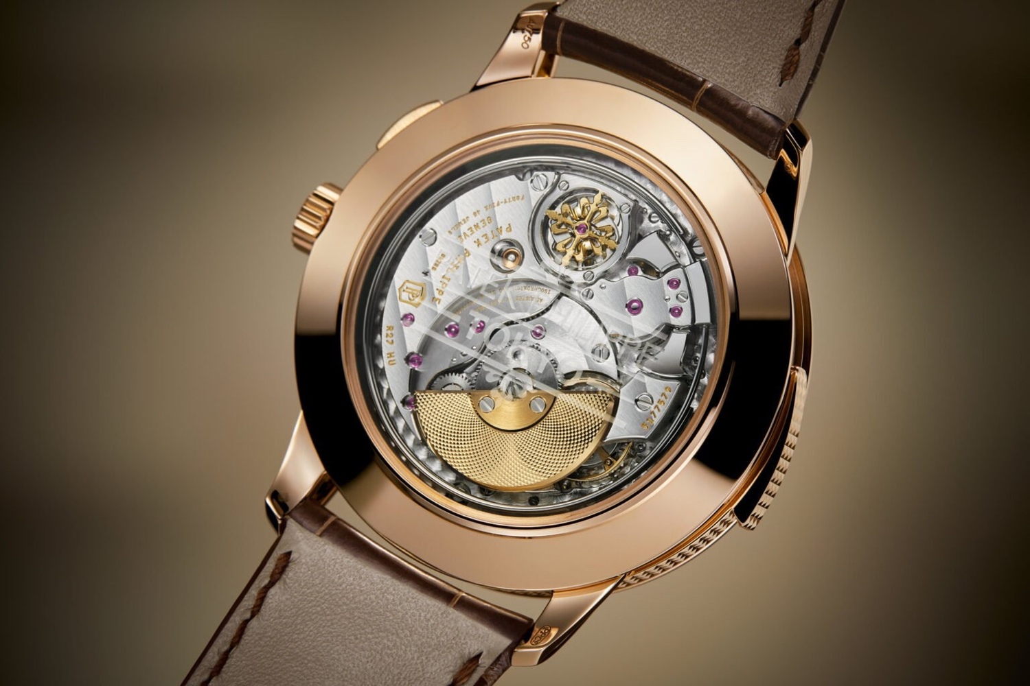 百达翡丽5331采用Calibre 27 HU机芯。