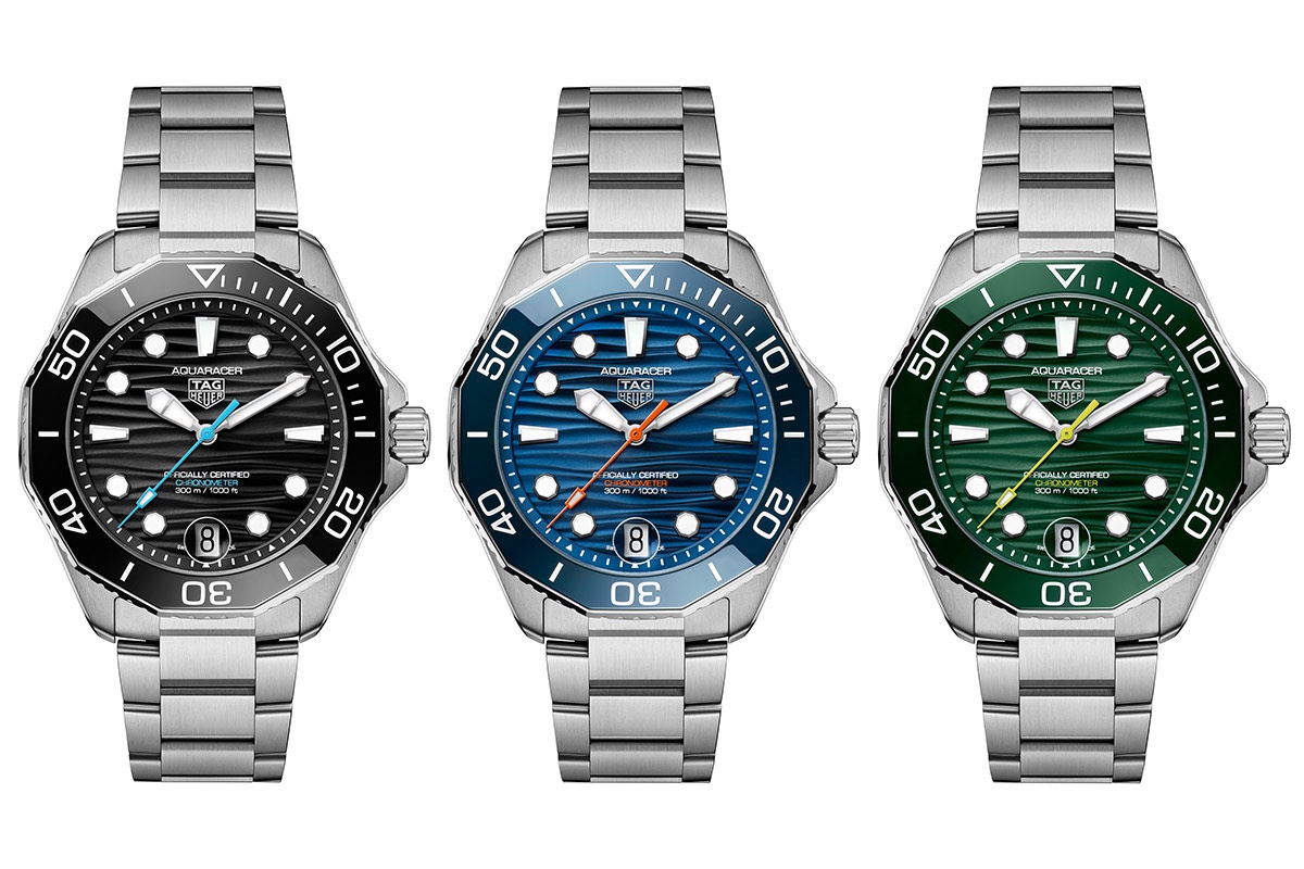 Aquaracer Professional 300日期腕表 不锈钢表壳，陶瓷单向旋转表圈，表径42毫米，时、分、秒、日期，TH31-00自动上链机芯，动力储存80小时，COSC认证，蓝宝石水晶玻璃表镜，特殊镌刻底盖，防水300米，不锈钢链带，另有橡胶表带款(黑/蓝面盘)。