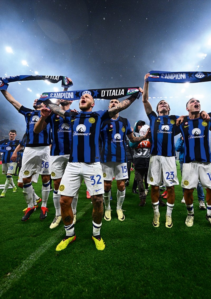 国际米兰（FC Internazionale Milano）在义大利甲组足球联赛提前封冠，赢得第10座冠军奖杯，可以在球衣上绣上两颗星星以示荣耀。