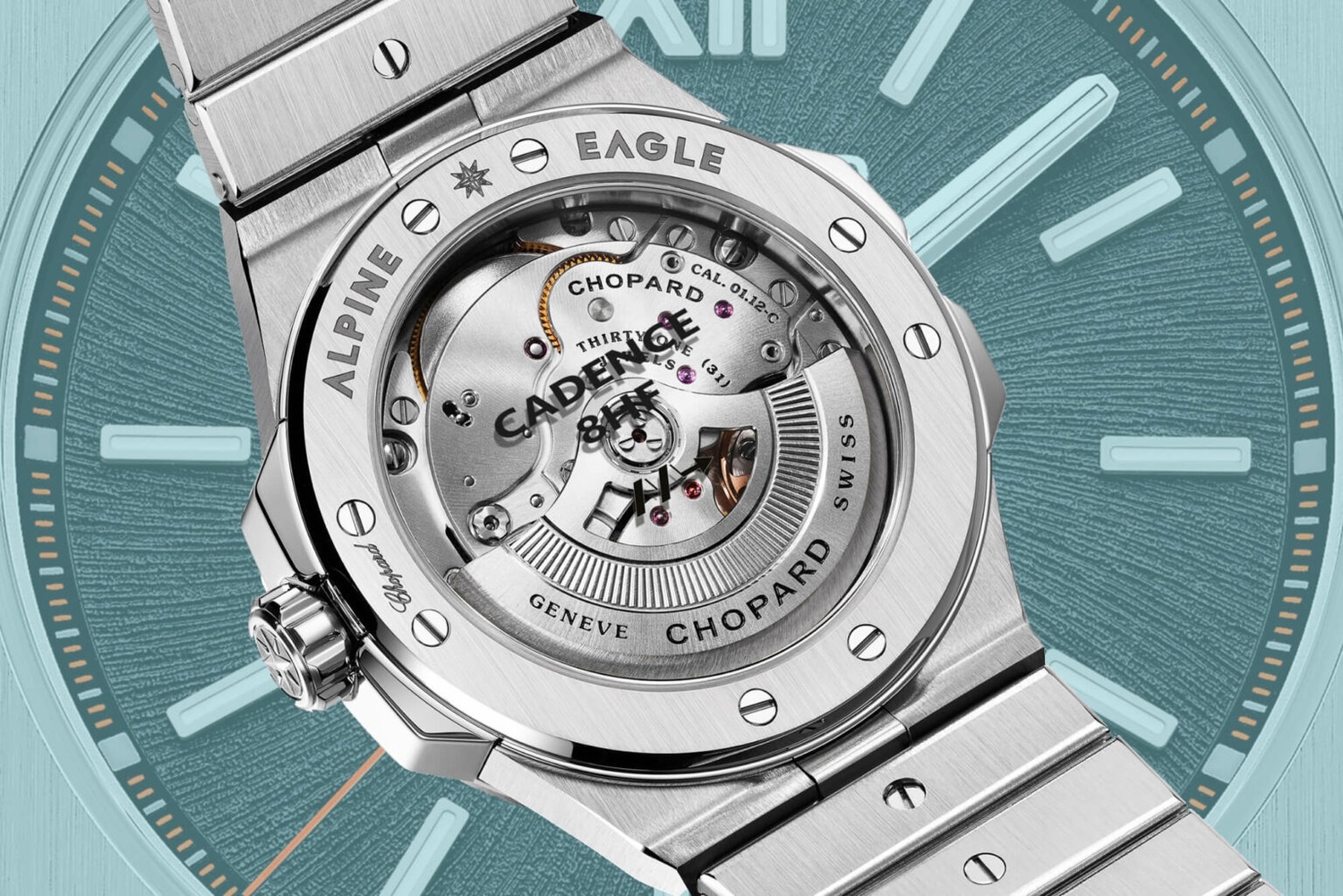 Chopard Cadence 8HF 内部搭载的是 Chopard 01.12-C 机芯。透过蓝宝石水晶镜面，该机芯拥有 210 个部件，其新颖的设计（包括硅擒纵机构）以惊人的 57,600 vph（或 8hz）实现了 60 小时的动力储存。