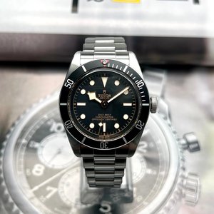 帝舵碧湾黑盘